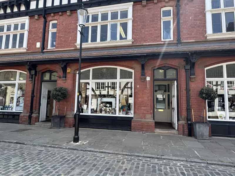 Shop Unit near Gloucester Cathedral