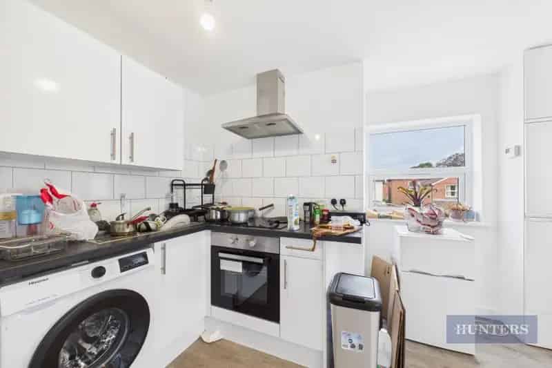 2 bedroom Flat
Let Agreed