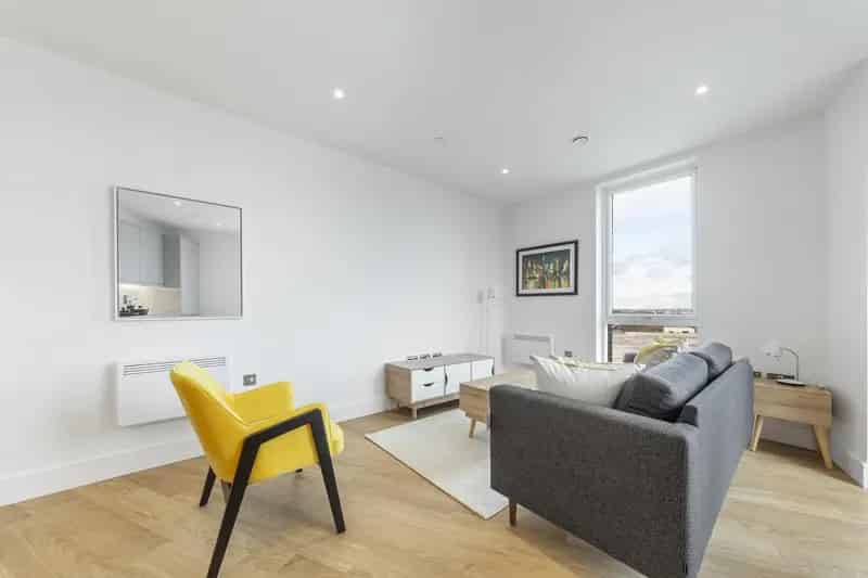 2 Bedroom Apartment Birmingham City Centre High Floor Views Gym Concierge