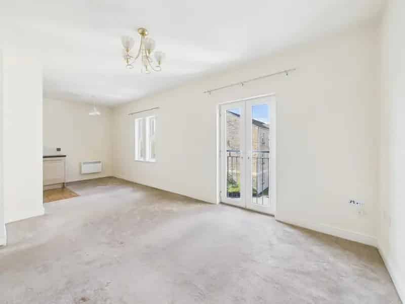2 bedroom Flat
 To Let