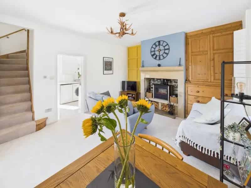 2 Bedroom House For Sale East Morton