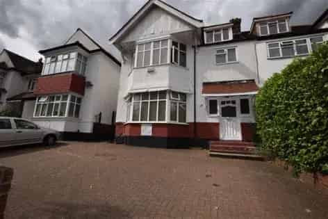 1 Room Studio Flat 35m² Hendon Central London
