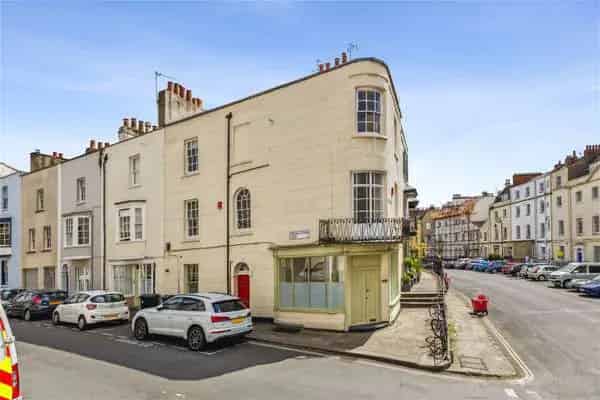 Clifton Village Maisonette For Sale Two Double Bedrooms Two En-suite Bathrooms