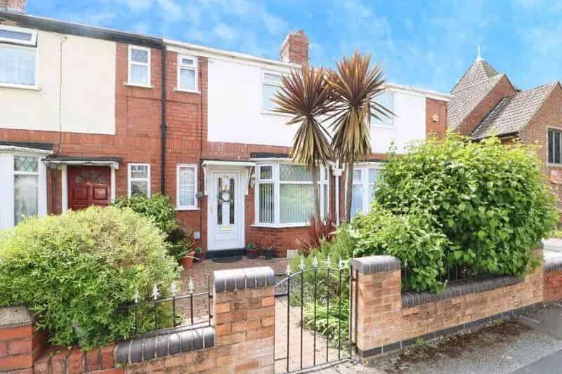 3 Bedroom Terraced House For Sale - Extended