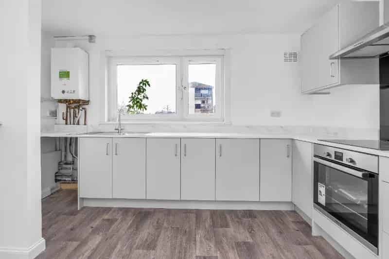 2 Bedroom Flat House to Rent in Edinburgh