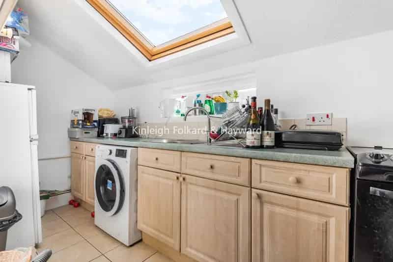 Tooting Broadway 1 Bed Flat Near Tube Station