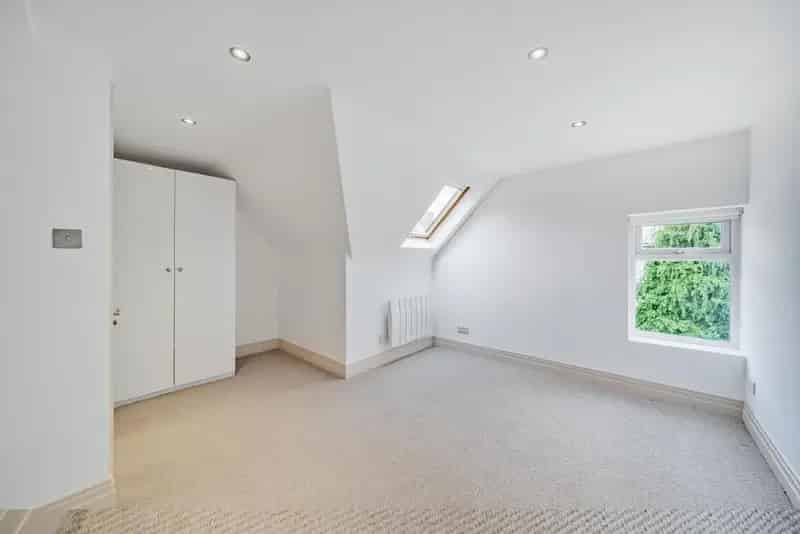 Five Bedroom Freehold House in Canada Water