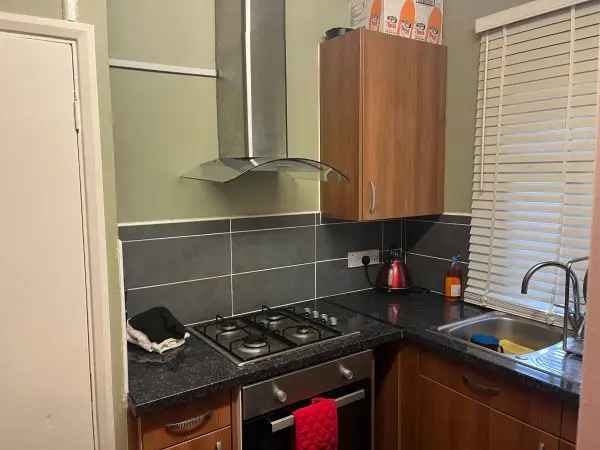 Shoreditch One Bedroom Flat Near Park and Station