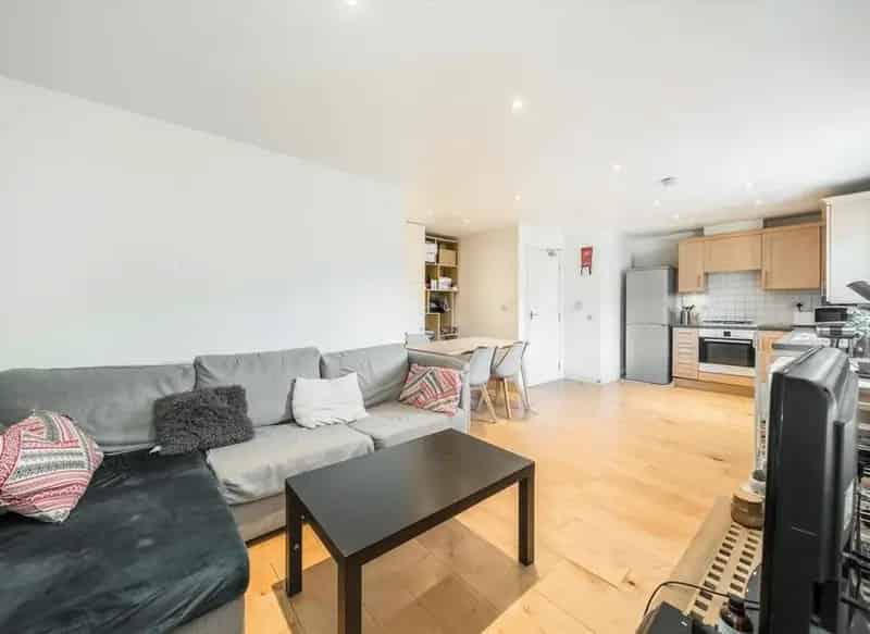 Two Bedroom Apartment Near Burgess Park