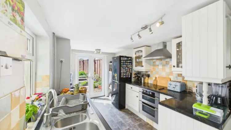 2 Bedroom Victorian House For Sale in Bury St Edmunds Town Centre