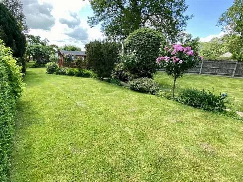 3 Bed Grade II Listed Cottage Winfarthing