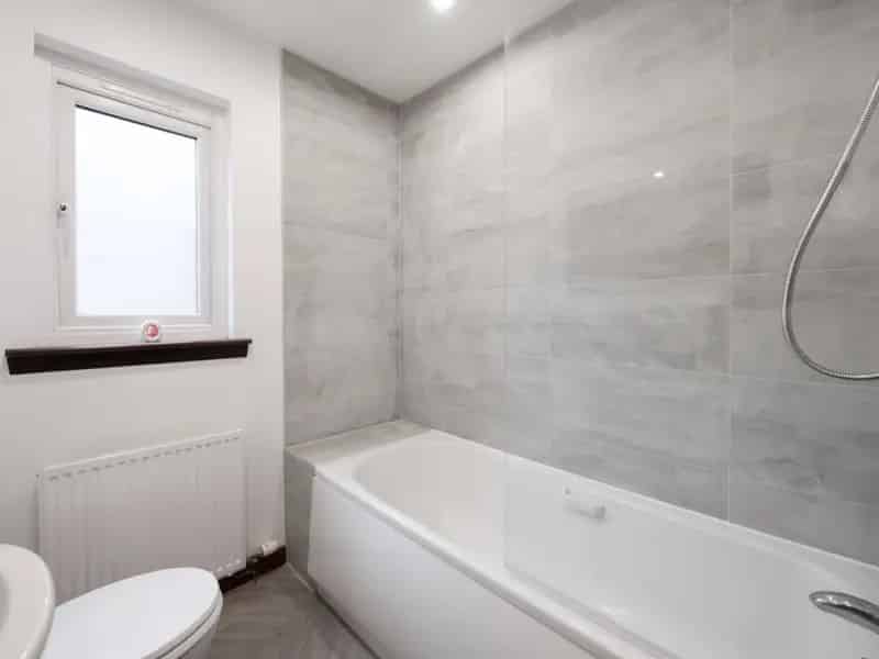 2 bedroom House
 To Rent