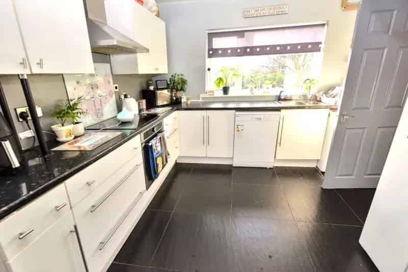3 Bed Semi Detached House For Sale No Onward Chain