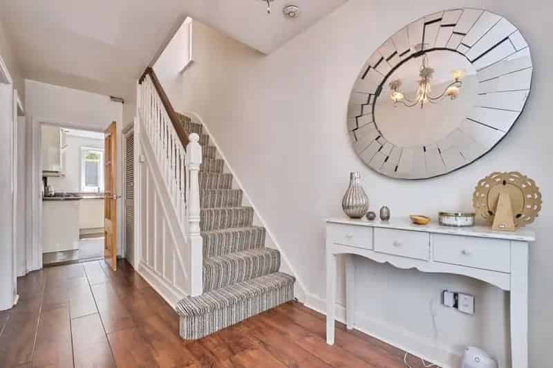 Three Bedroom Semi Detached Family Home Spacious Driveway Garage Beautiful Garden