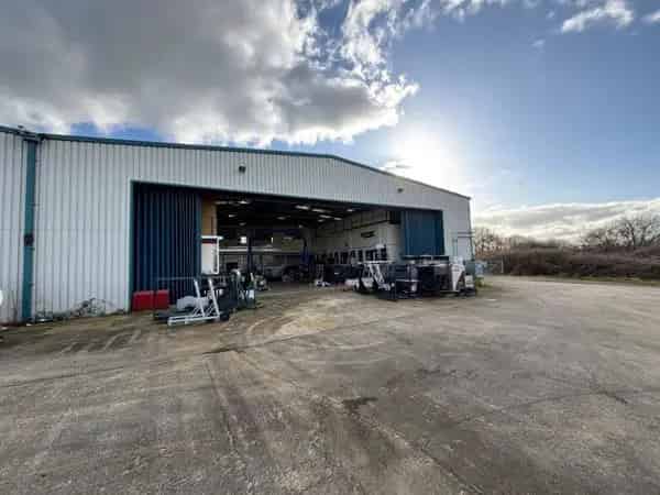 Aircraft Hangar Warehouse Brighton City Airport