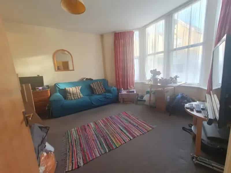 1 Bedroom Ground Floor Flat to Rent