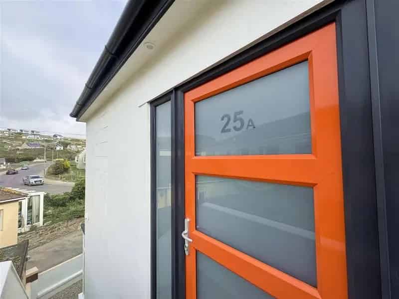 2 Bedroom Maisonette for Sale