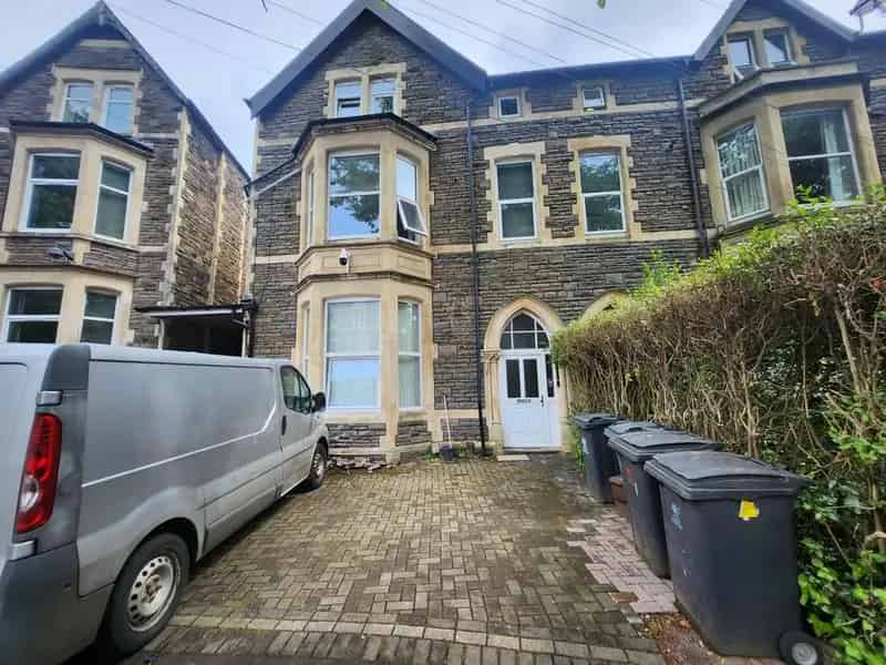 2 Bedroom Flat to Rent in Cardiff for Students and Professionals