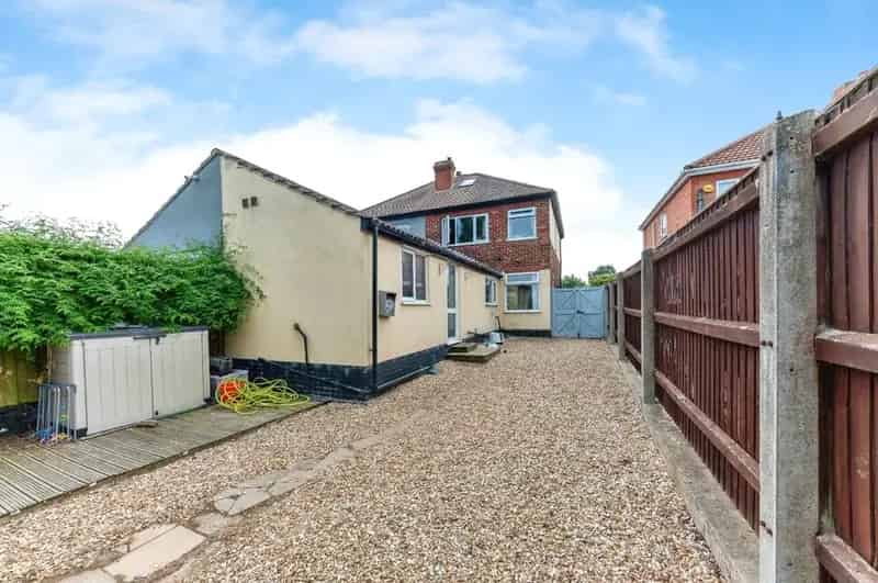 3 bedroom Semi Detached House for sale, Grimsby, Lincolnshire, DN33