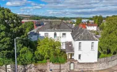 Large Period Building Complex with Development Potential