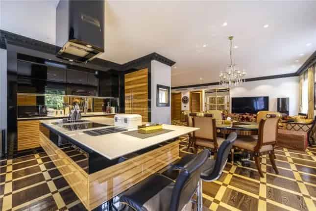 Four Bedroom Flat Hyde Park London W2 Grade II Listed Building