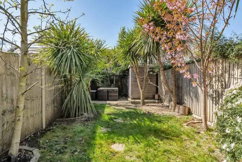 Five Double Bedroom Victorian House Near Wimbledon