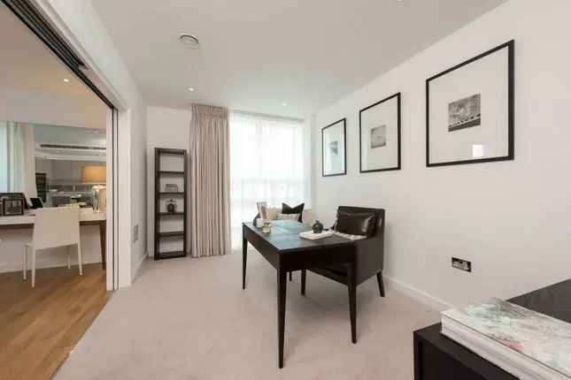 Flat to rent in Holland Park Avenue, Holland Park, London W11