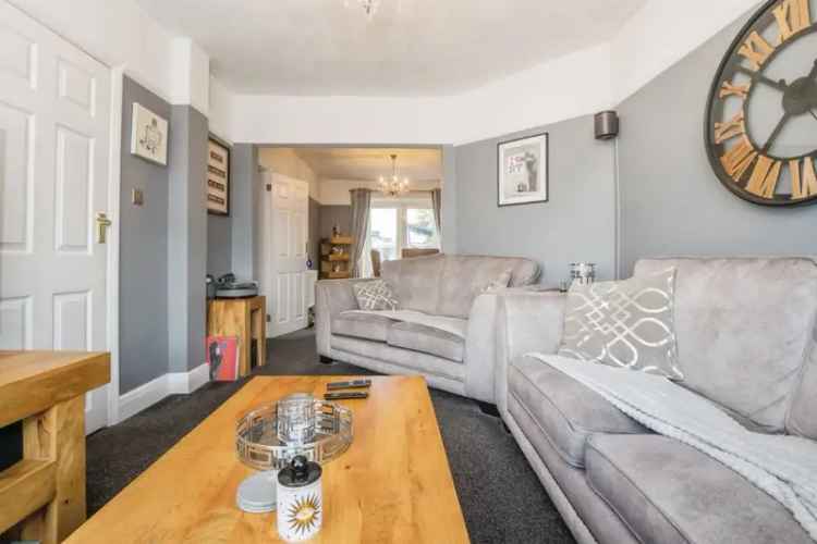 2 Bed Semi Detached House with Summerhouse and Large Garden
