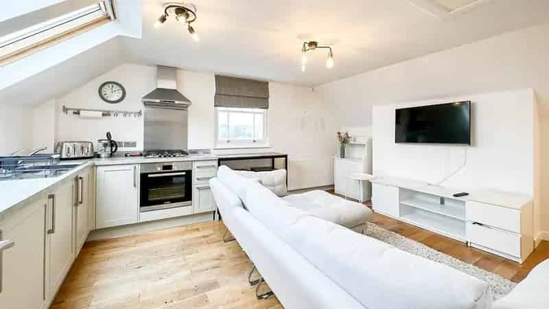 1 Bedroom Flat to Rent - Modern Development - Allocated Parking