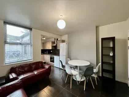 6 rooms flat of 15 m² in Sheffield