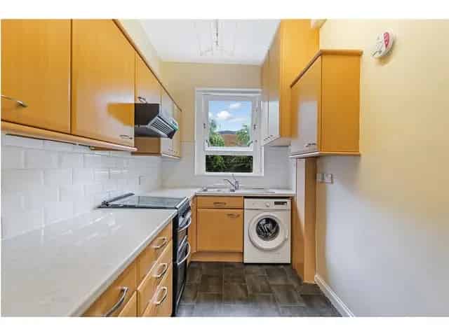 2 Bedroom Flat for Sale Ground Floor Apartment