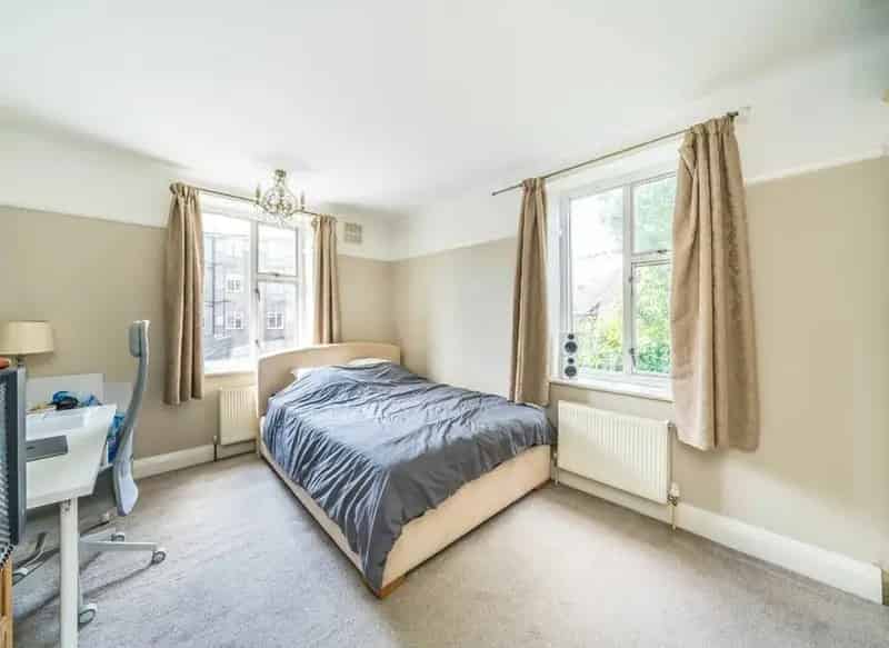Two Double Bedroom Flat Near Norbiton Station Kingston