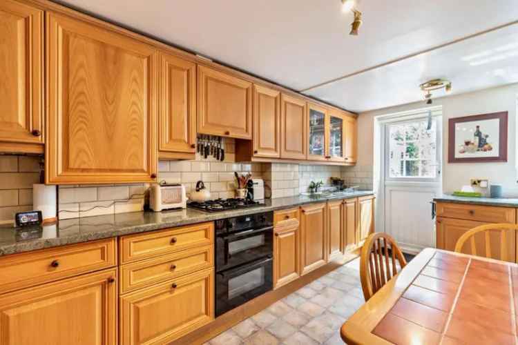 2 Bed House for Sale: Character Cottage with Courtyard Garden