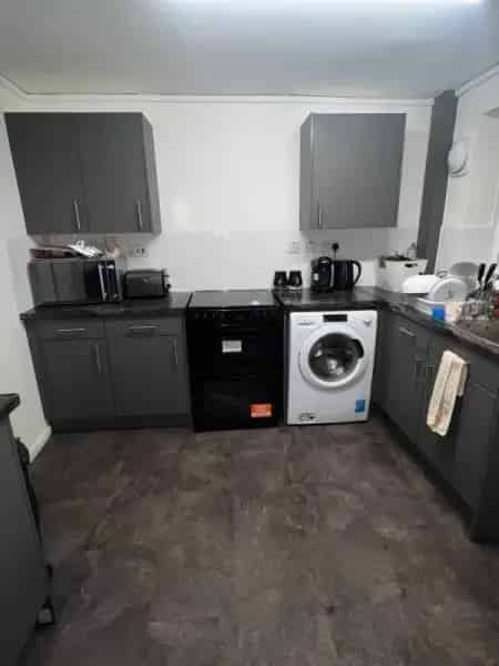 Lovely 3-Bed House Near Yate Shopping Centre