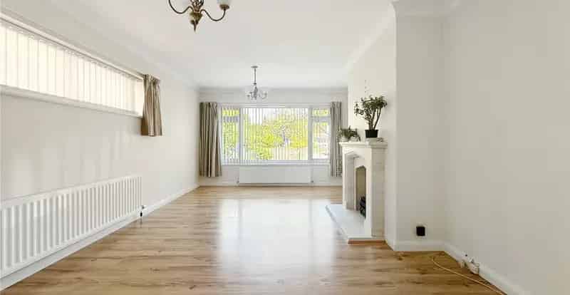 4 Bedroom Detached House for Sale Maidstone Road