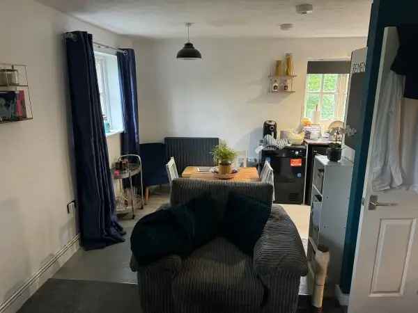 Flat For Rent in Brentwood, England