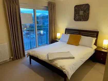 2 Bed 111m² Furnished Flat Aberdeen Private Parking EPC B