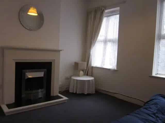 1 Bedroom Furnished Apartment Derby City Centre Parking