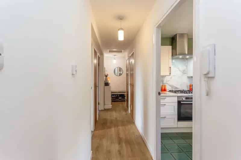 2 Bedroom Flat for Sale Near City Center