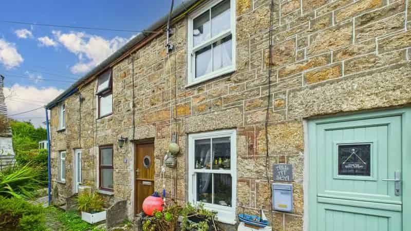 1 Bedroom Terrace Cottage for Sale in Newlyn