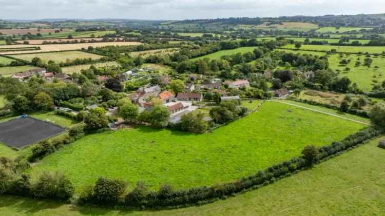 Somerset Estate: 60-Acre Holding with Farmhouse and Barns