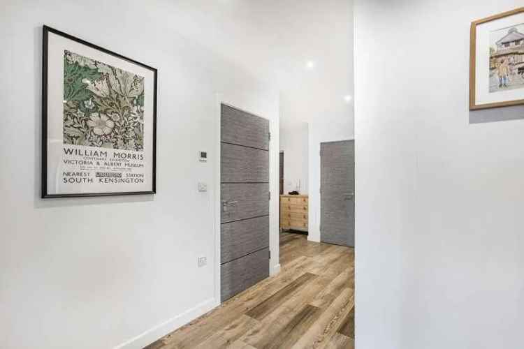 2 Bed Flat for Sale near Hatfield Station