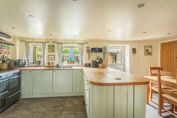4 Bedroom Cottage for Sale in Hanham Bristol