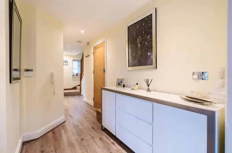 2 Bedroom Duplex Apartment for Sale Brookmans Park