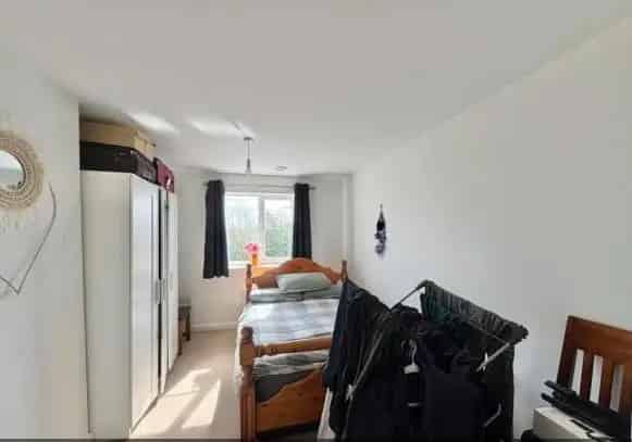 2 Bed Apartment with Parking Zero Deposit Available