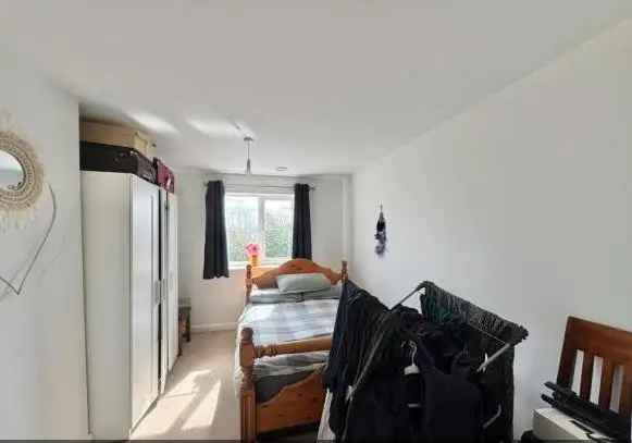 2 Bed Apartment with Parking Zero Deposit Available