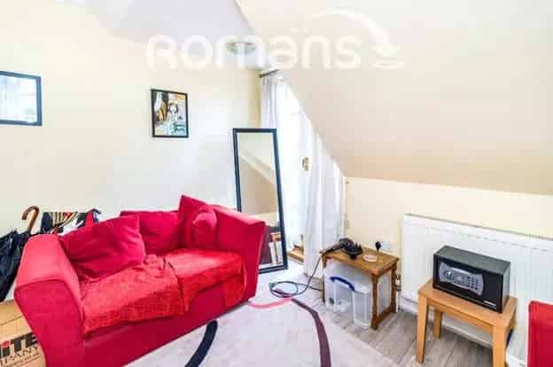 2 Bedroom Flat Winchester City Centre Fully Furnished Apartment