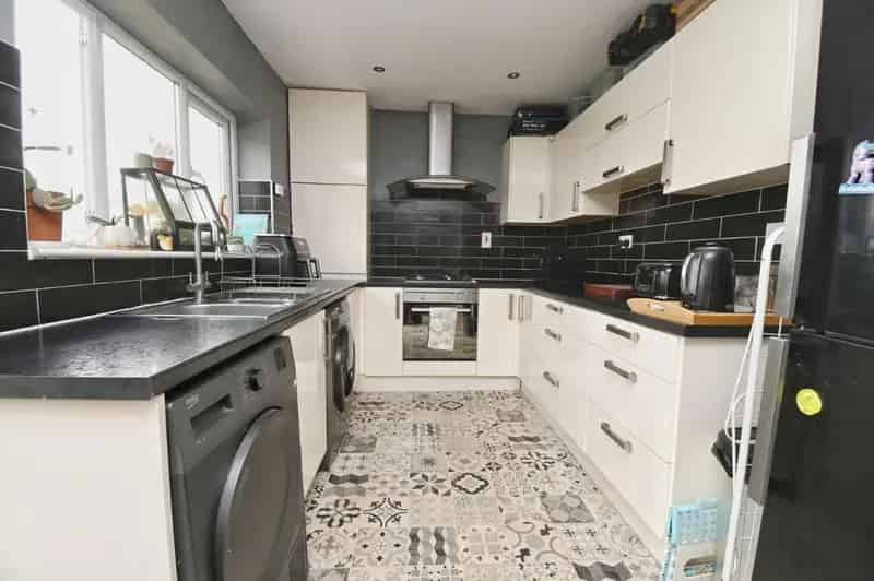 3 Bed Semi-Detached House For Sale