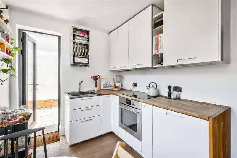 2 Bed Flat for Sale Lyndhurst Drive Leyton