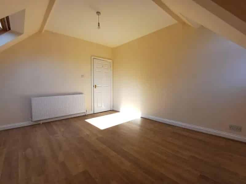 2 Bedroom Apartment Near Beach Boscombe Newly Refurbished